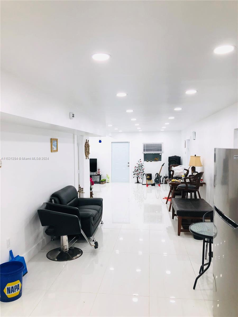 5337 Pembroke Rd, Hollywood, Florida 33021, ,Residentialincome,For Sale,5337 Pembroke Rd,A11531294