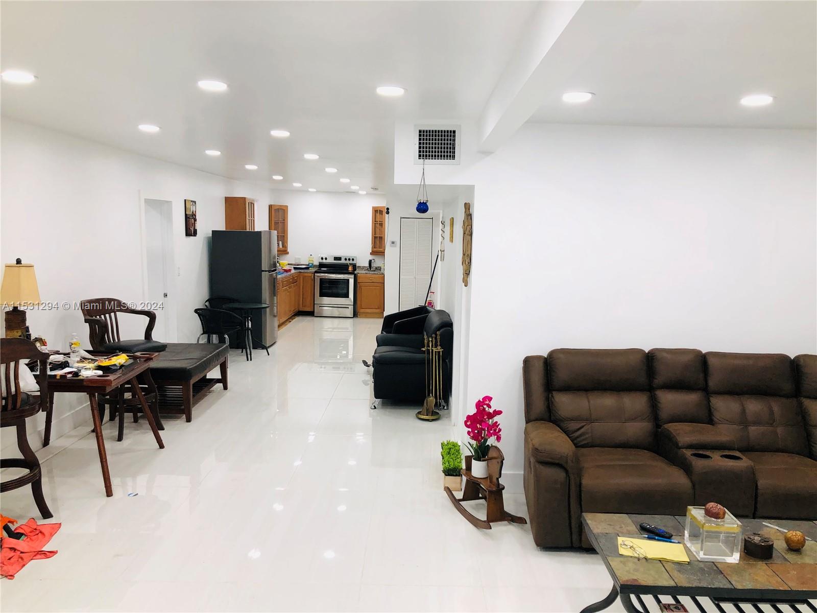 5337 Pembroke Rd, Hollywood, Florida 33021, ,Residentialincome,For Sale,5337 Pembroke Rd,A11531294