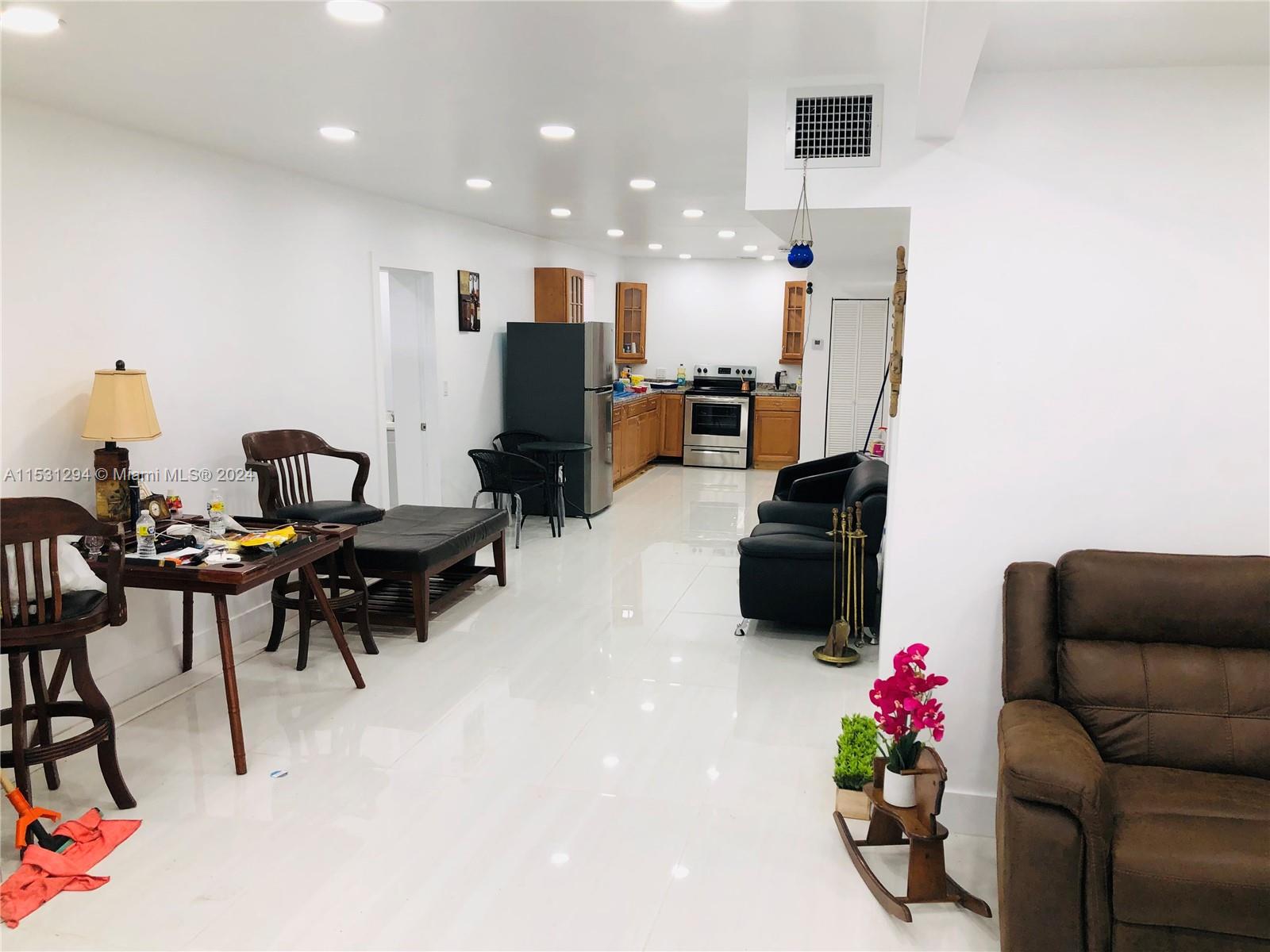 5337 Pembroke Rd, Hollywood, Florida 33021, ,Residentialincome,For Sale,5337 Pembroke Rd,A11531294