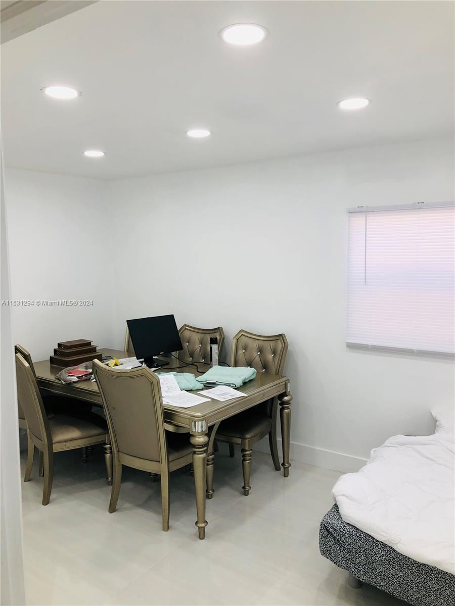 5337 Pembroke Rd, Hollywood, Florida 33021, ,Residentialincome,For Sale,5337 Pembroke Rd,A11531294
