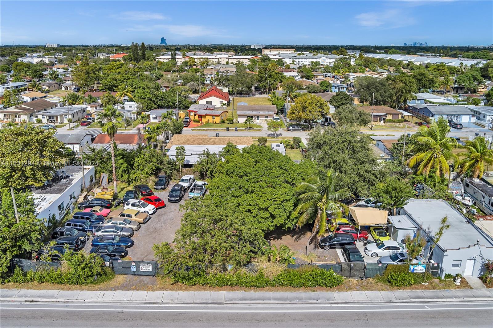 5337 Pembroke Rd, Hollywood, Florida 33021, ,Residentialincome,For Sale,5337 Pembroke Rd,A11531294
