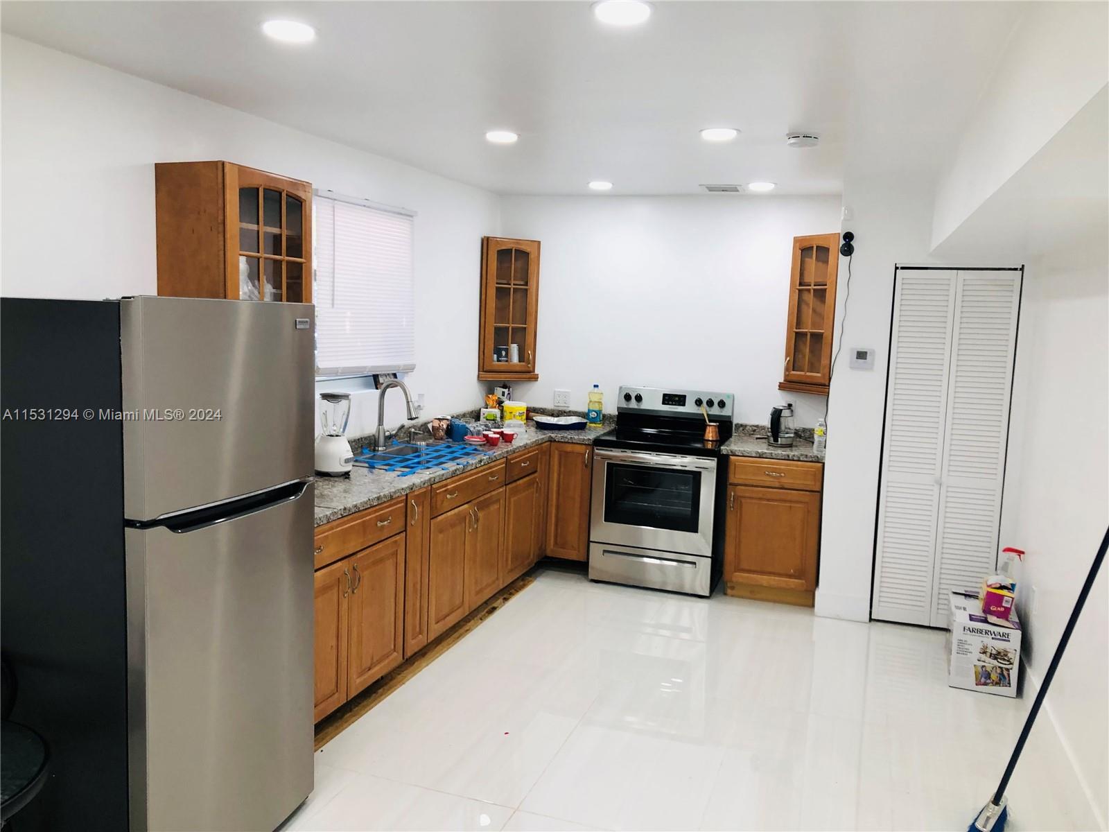 5337 Pembroke Rd, Hollywood, Florida 33021, ,Residentialincome,For Sale,5337 Pembroke Rd,A11531294