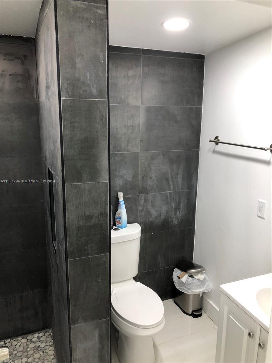 5337 Pembroke Rd, Hollywood, Florida 33021, ,Residentialincome,For Sale,5337 Pembroke Rd,A11531294