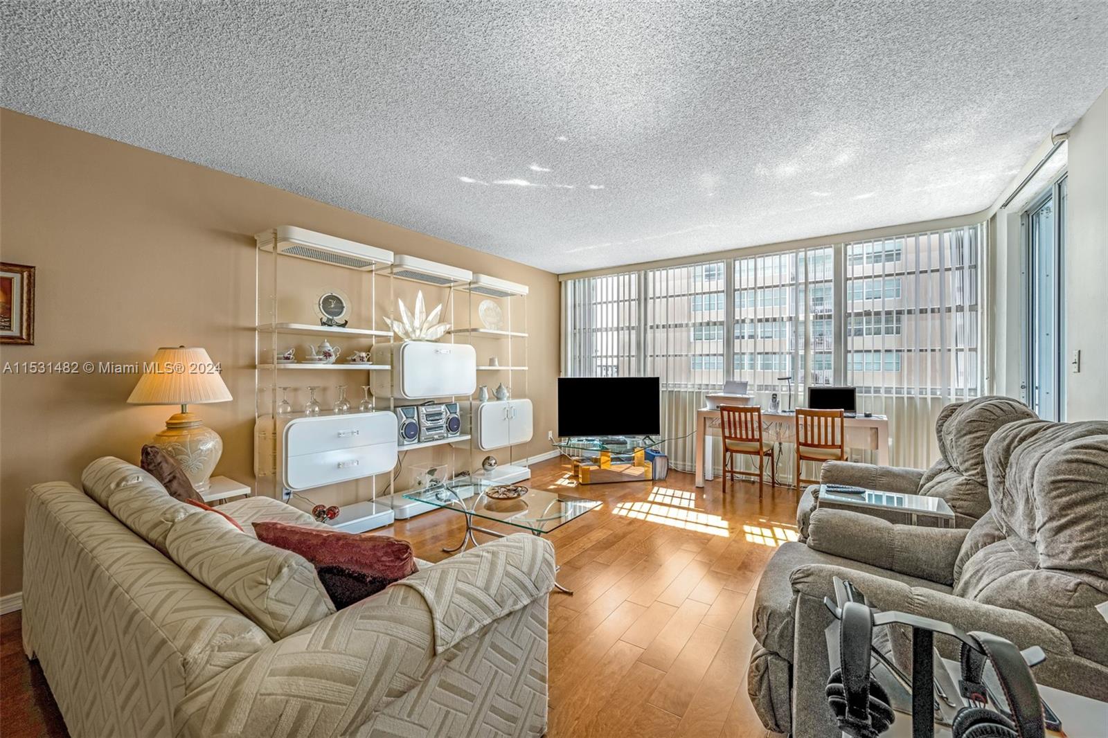 1400 S Ocean Dr 707, Hollywood, Florida 33019, 1 Bedroom Bedrooms, ,1 BathroomBathrooms,Residential,For Sale,1400 S Ocean Dr 707,A11531482