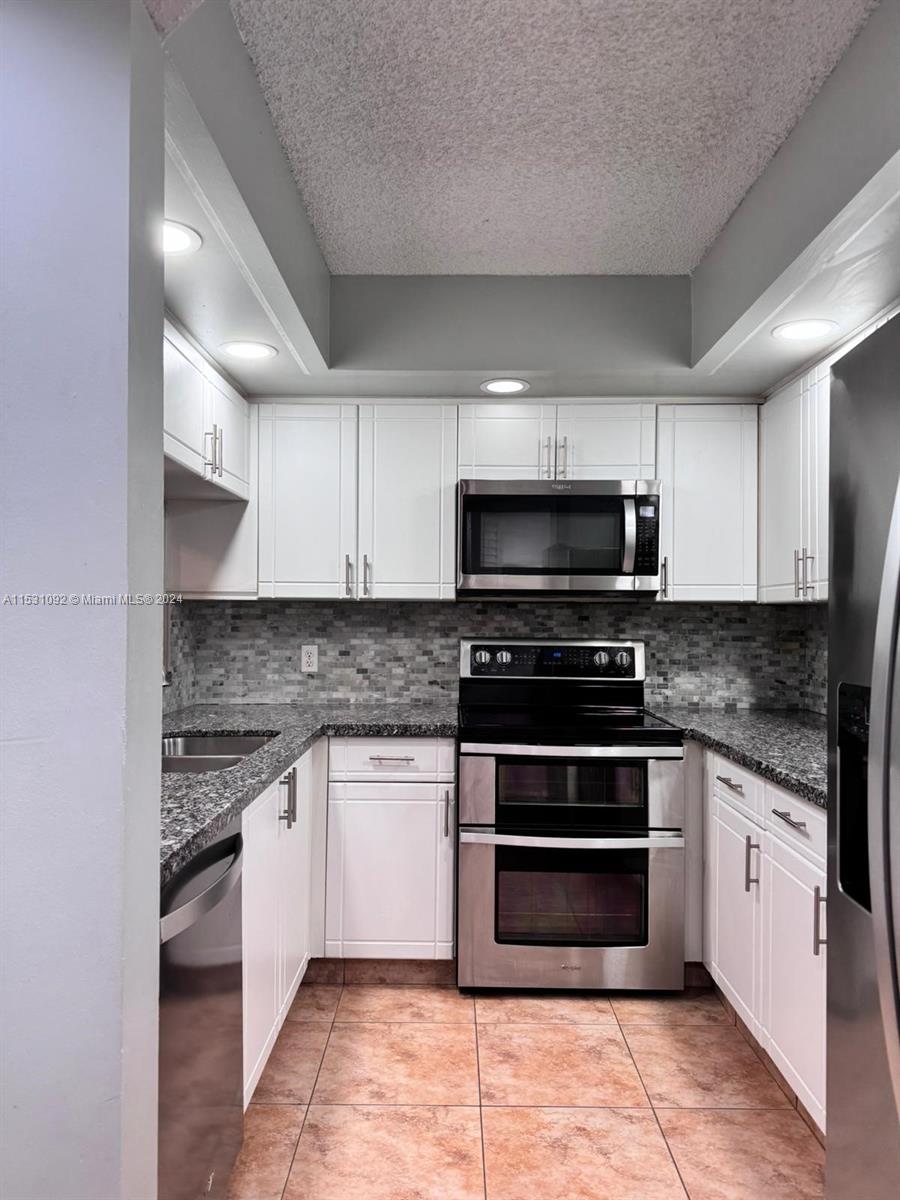 1200 SW 125th Ave 113L, Pembroke Pines, Florida 33027, 1 Bedroom Bedrooms, ,1 BathroomBathrooms,Residentiallease,For Rent,1200 SW 125th Ave 113L,A11531092