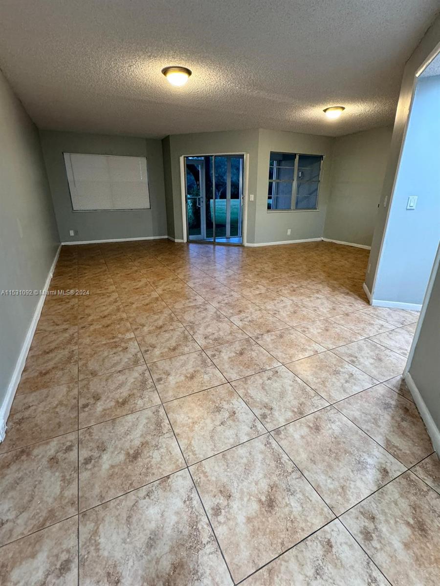 1200 SW 125th Ave 113L, Pembroke Pines, Florida 33027, 1 Bedroom Bedrooms, ,1 BathroomBathrooms,Residentiallease,For Rent,1200 SW 125th Ave 113L,A11531092
