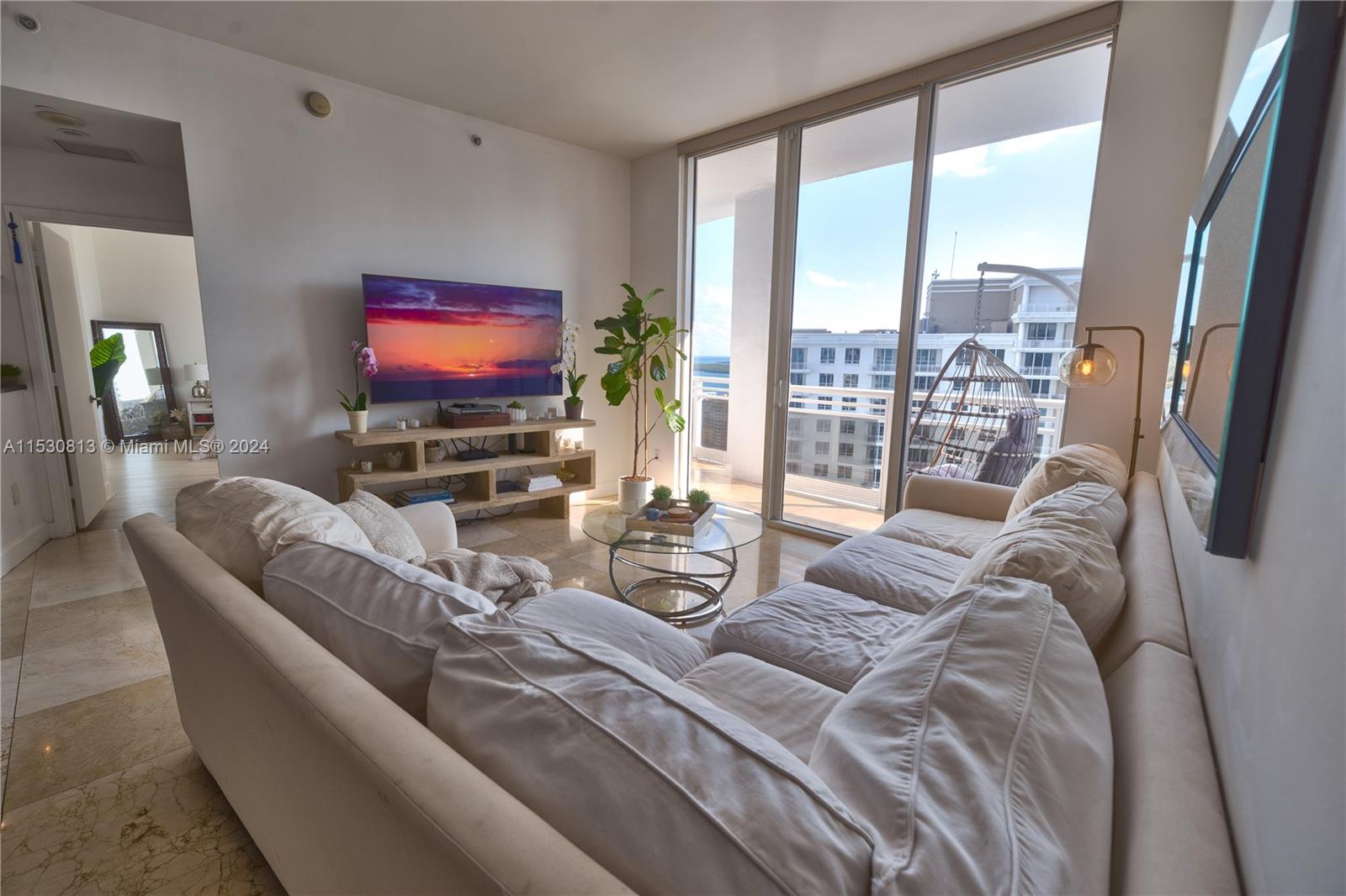 901 Brickell Key Blvd 3301, Miami, Florida 33131, 1 Bedroom Bedrooms, ,1 BathroomBathrooms,Residentiallease,For Rent,901 Brickell Key Blvd 3301,A11530813