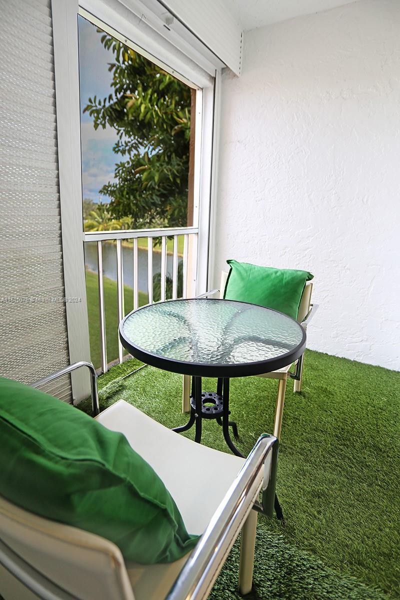 6570 Royal Palm Blvd 301-J, Margate, Florida 33063, 2 Bedrooms Bedrooms, ,2 BathroomsBathrooms,Residentiallease,For Rent,6570 Royal Palm Blvd 301-J,A11510376