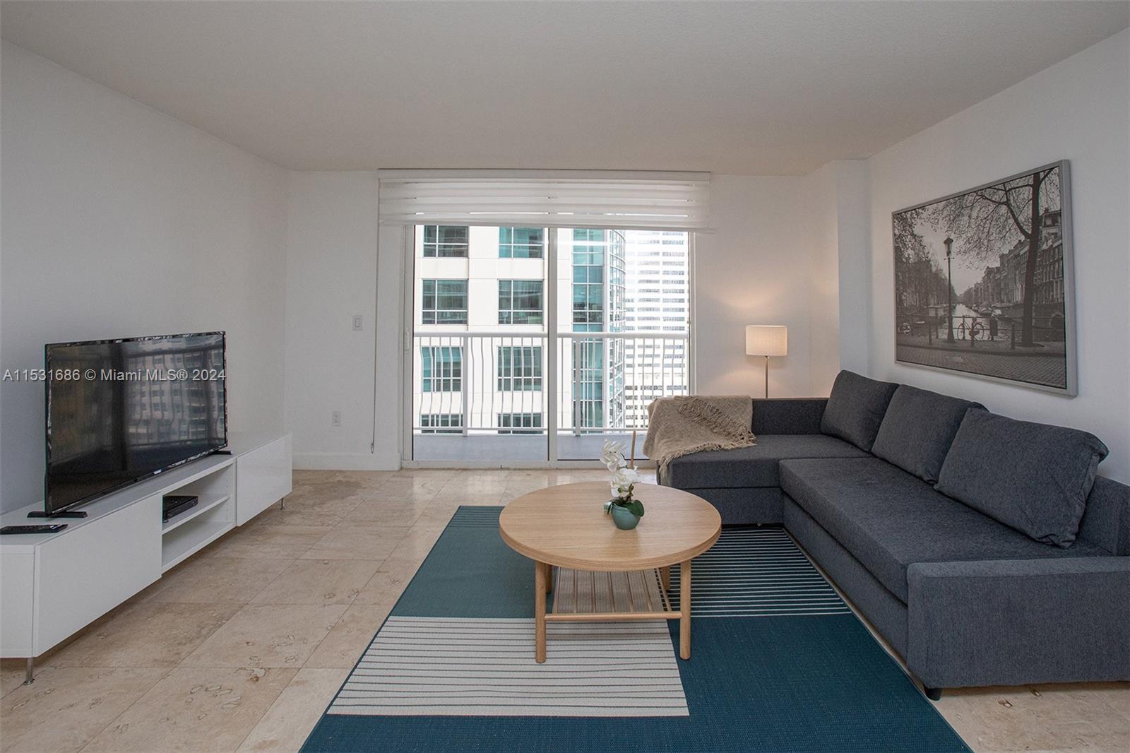 1200 Brickell Bay Dr 2704, Miami, Florida 33131, 1 Bedroom Bedrooms, ,1 BathroomBathrooms,Residentiallease,For Rent,1200 Brickell Bay Dr 2704,A11531686