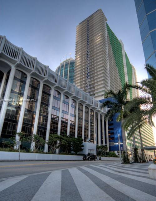 1200 Brickell Bay Dr 2704, Miami, Florida 33131, 1 Bedroom Bedrooms, ,1 BathroomBathrooms,Residentiallease,For Rent,1200 Brickell Bay Dr 2704,A11531686