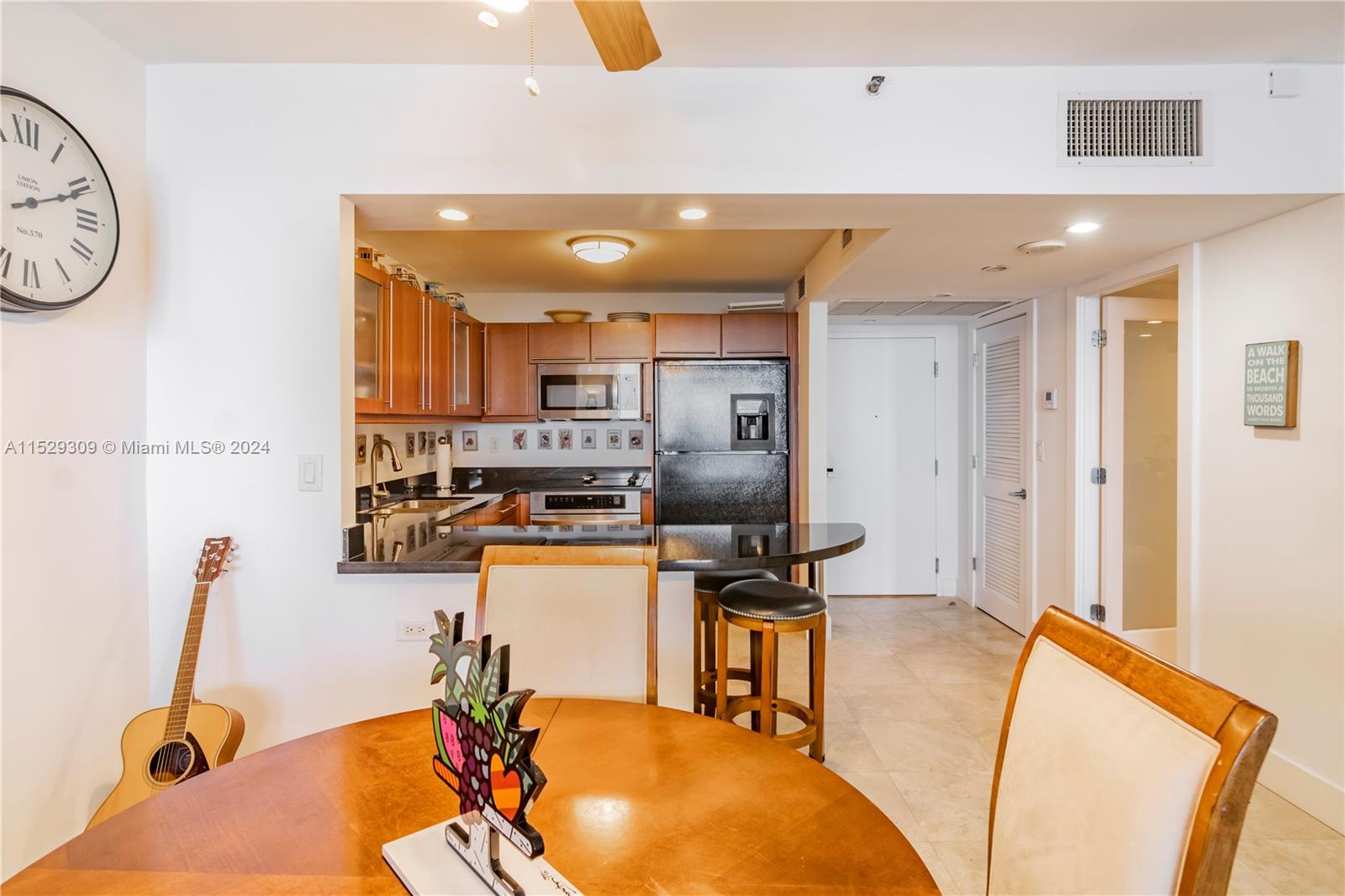 2301 Collins Ave 1425, Miami Beach, Florida 33139, 1 Bedroom Bedrooms, ,1 BathroomBathrooms,Residential,For Sale,2301 Collins Ave 1425,A11529309