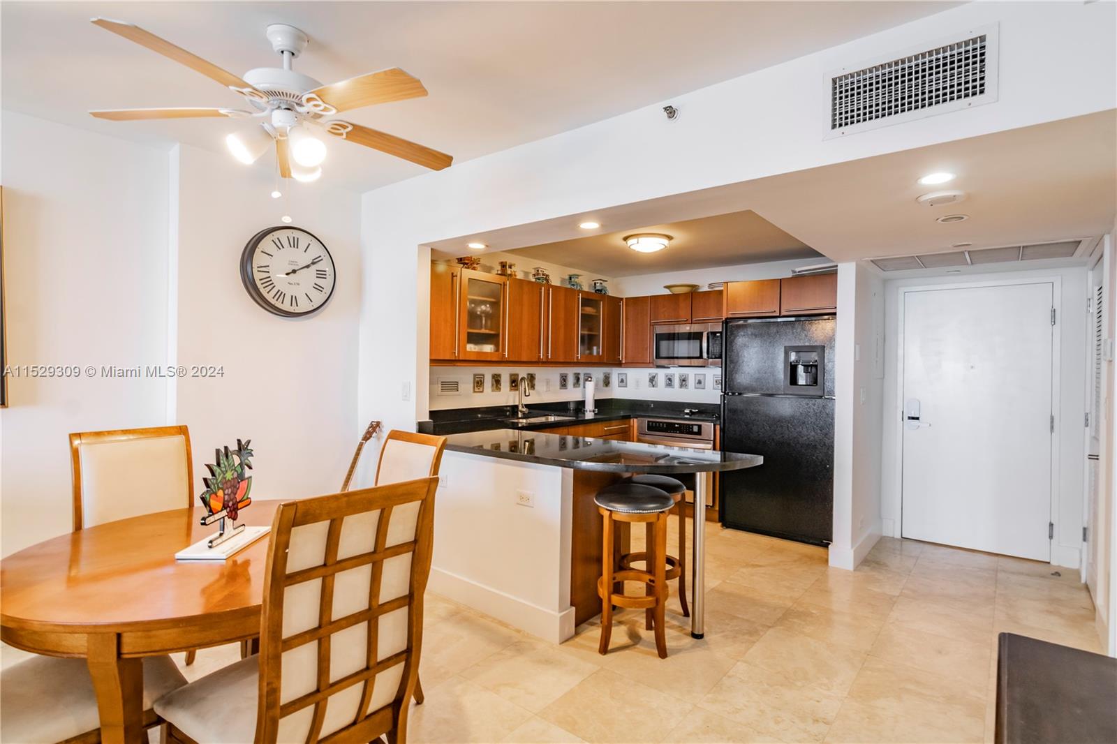 2301 Collins Ave 1425, Miami Beach, Florida 33139, 1 Bedroom Bedrooms, ,1 BathroomBathrooms,Residential,For Sale,2301 Collins Ave 1425,A11529309