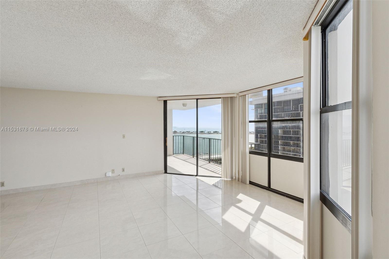 1901 Brickell Ave B1408, Miami, Florida 33129, 2 Bedrooms Bedrooms, ,2 BathroomsBathrooms,Residential,For Sale,1901 Brickell Ave B1408,A11531678