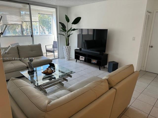 5055 NW 7th St 212, Miami, Florida 33126, 2 Bedrooms Bedrooms, ,2 BathroomsBathrooms,Residential,For Sale,5055 NW 7th St 212,A11529272