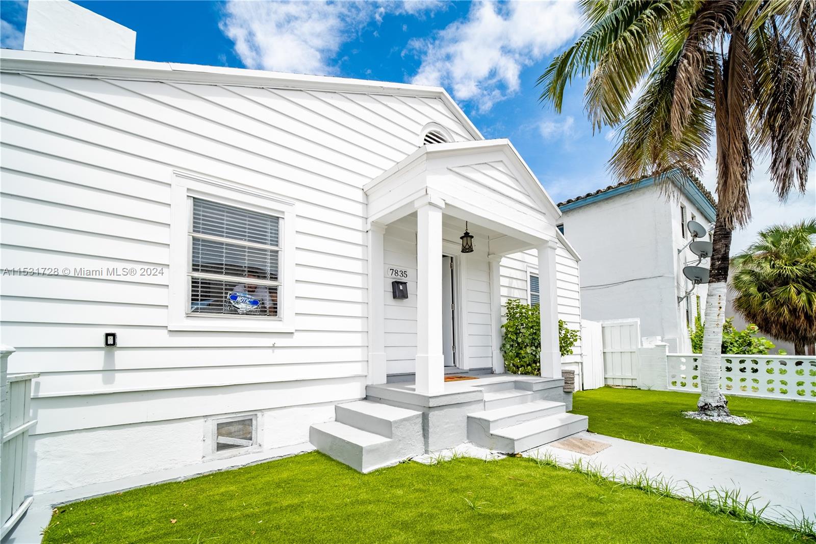 7835 Harding Ave, Miami Beach, Florida 33141, ,Residentialincome,For Sale,7835 Harding Ave,A11531728