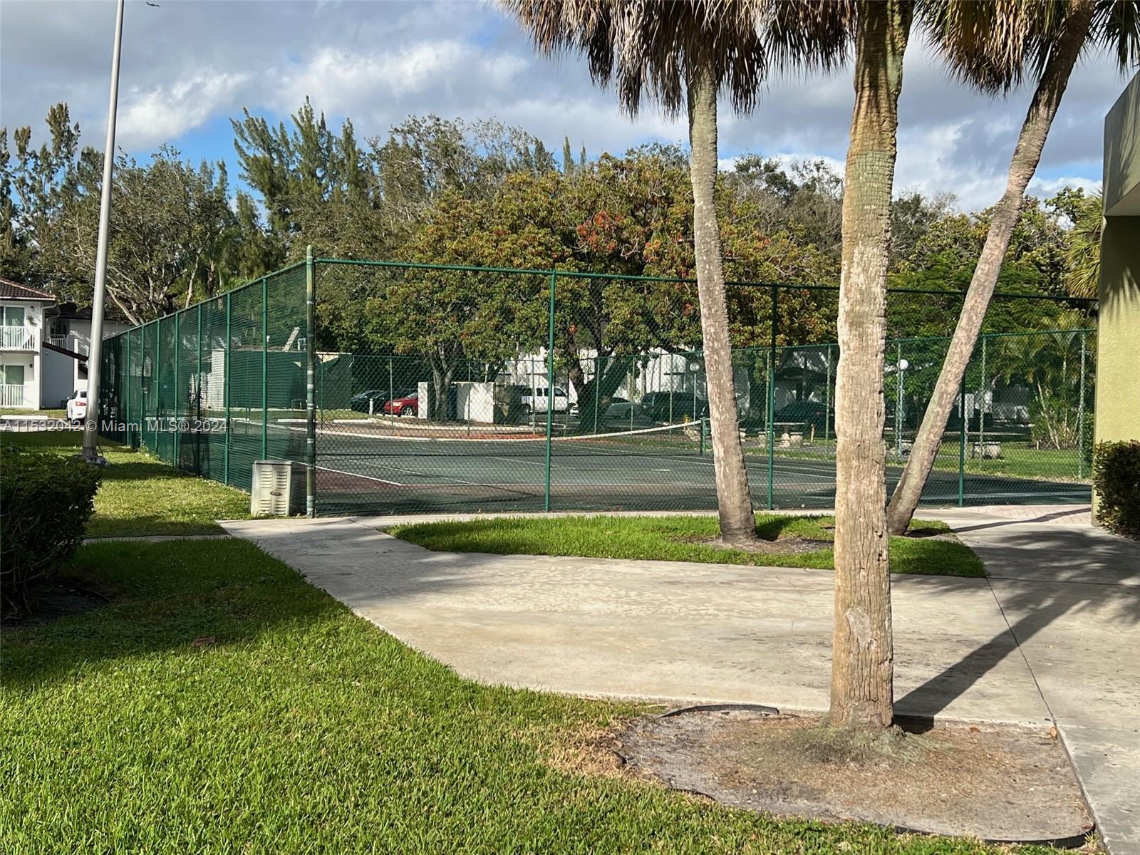 4235 N University Dr 314, Sunrise, Florida 33351, 2 Bedrooms Bedrooms, ,2 BathroomsBathrooms,Residential,For Sale,4235 N University Dr 314,A11532042
