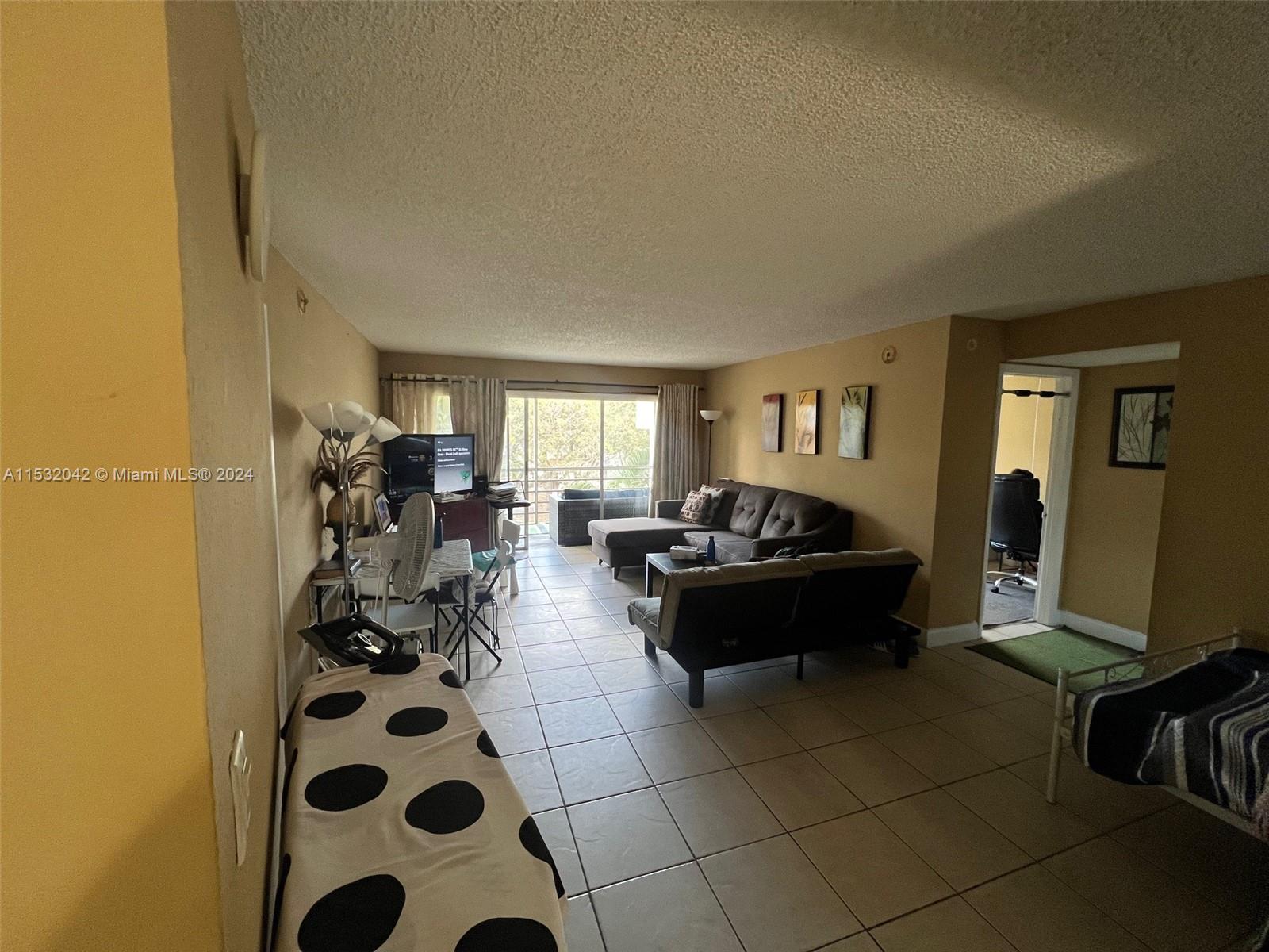 4235 N University Dr 314, Sunrise, Florida 33351, 2 Bedrooms Bedrooms, ,2 BathroomsBathrooms,Residential,For Sale,4235 N University Dr 314,A11532042
