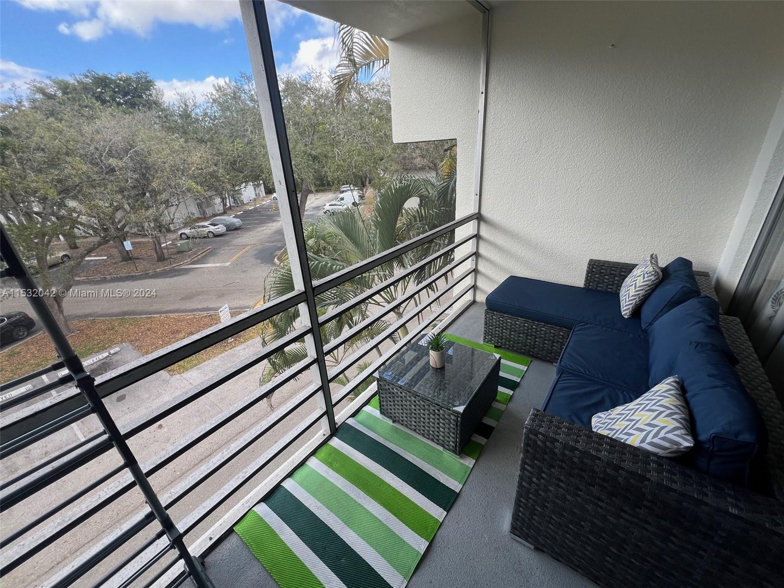 4235 N University Dr 314, Sunrise, Florida 33351, 2 Bedrooms Bedrooms, ,2 BathroomsBathrooms,Residential,For Sale,4235 N University Dr 314,A11532042