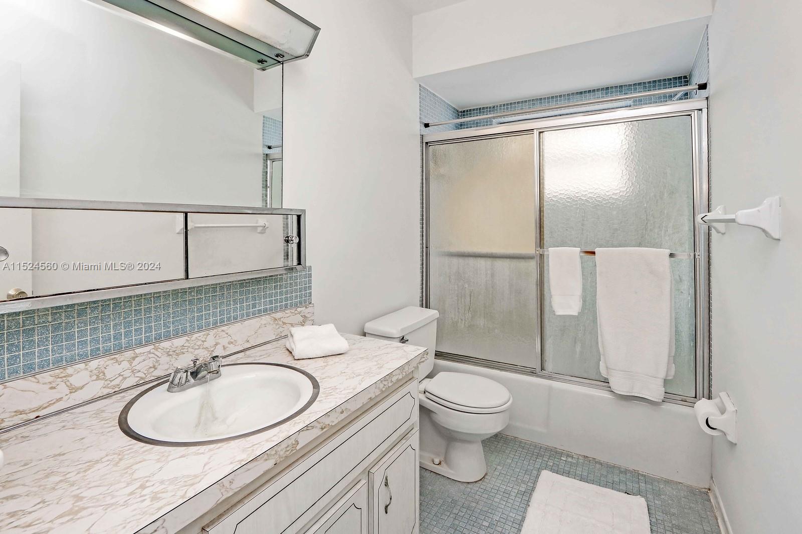 1943 Monroe St 206A, Hollywood, Florida 33020, 1 Bedroom Bedrooms, ,1 BathroomBathrooms,Residential,For Sale,1943 Monroe St 206A,A11524560