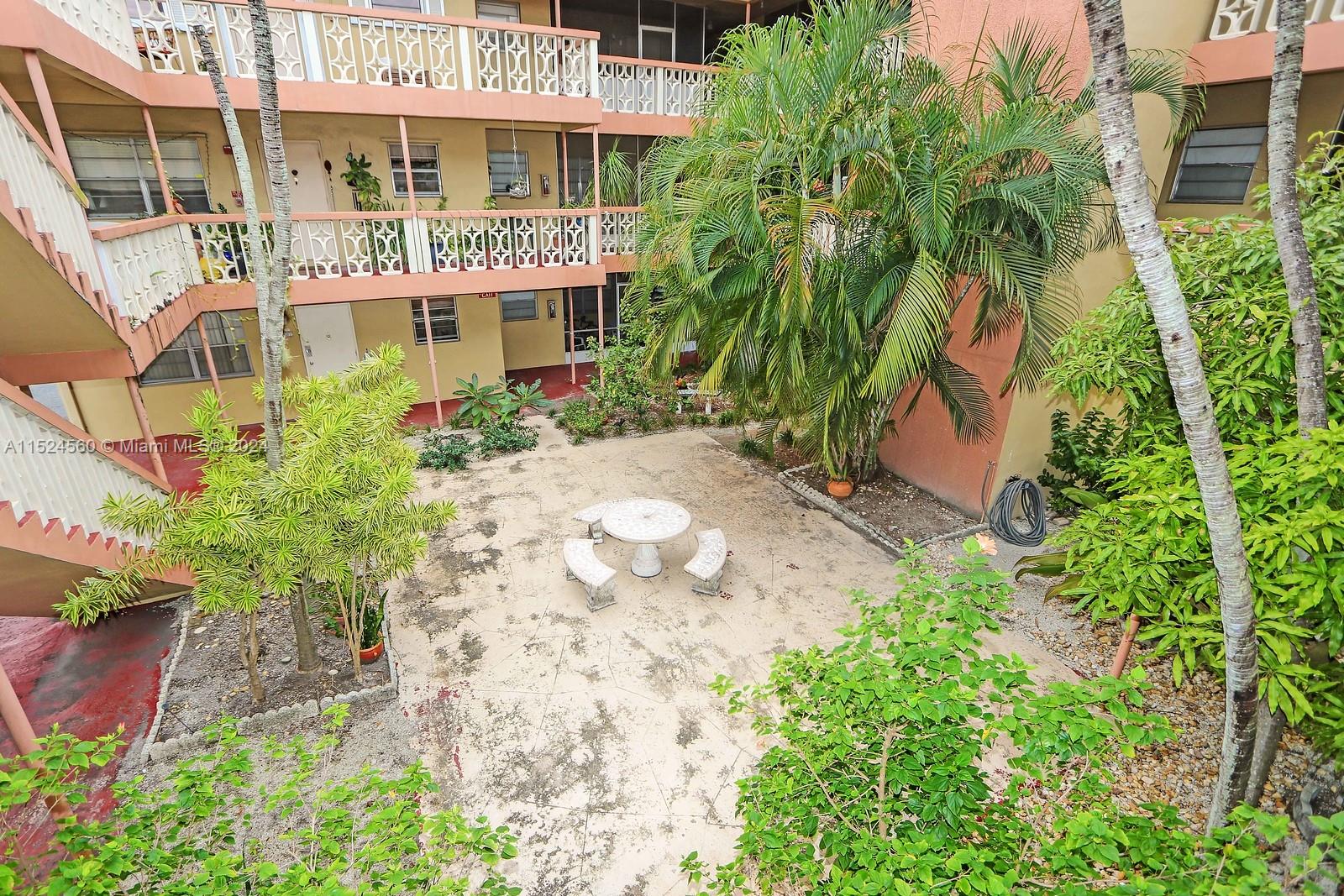 1943 Monroe St 206A, Hollywood, Florida 33020, 1 Bedroom Bedrooms, ,1 BathroomBathrooms,Residential,For Sale,1943 Monroe St 206A,A11524560