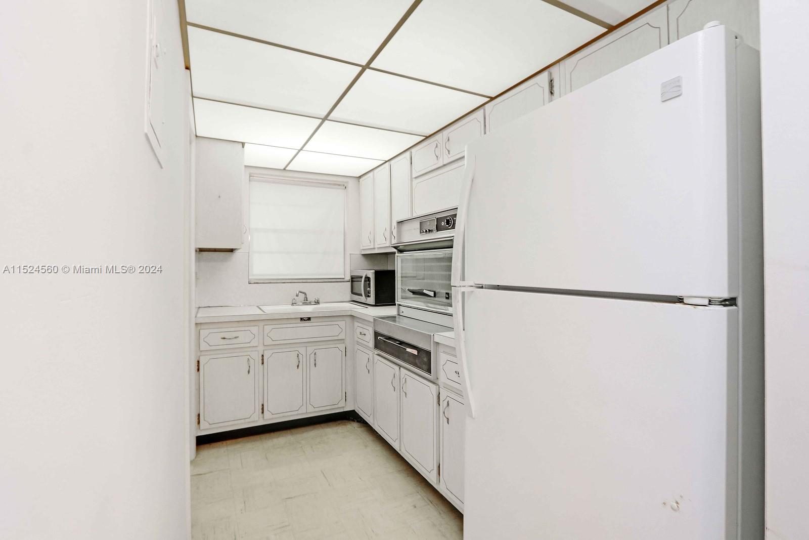 1943 Monroe St 206A, Hollywood, Florida 33020, 1 Bedroom Bedrooms, ,1 BathroomBathrooms,Residential,For Sale,1943 Monroe St 206A,A11524560