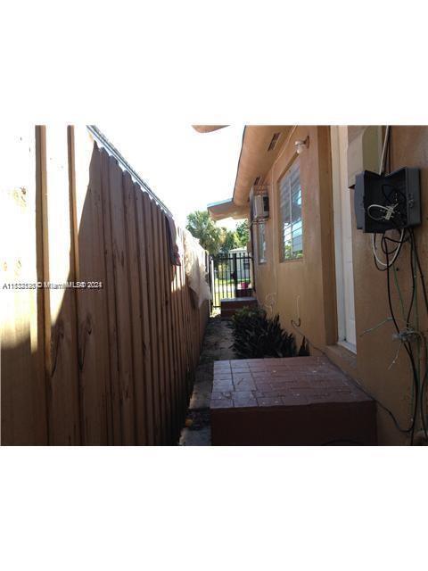 Side Alley Ext of Kitchen
