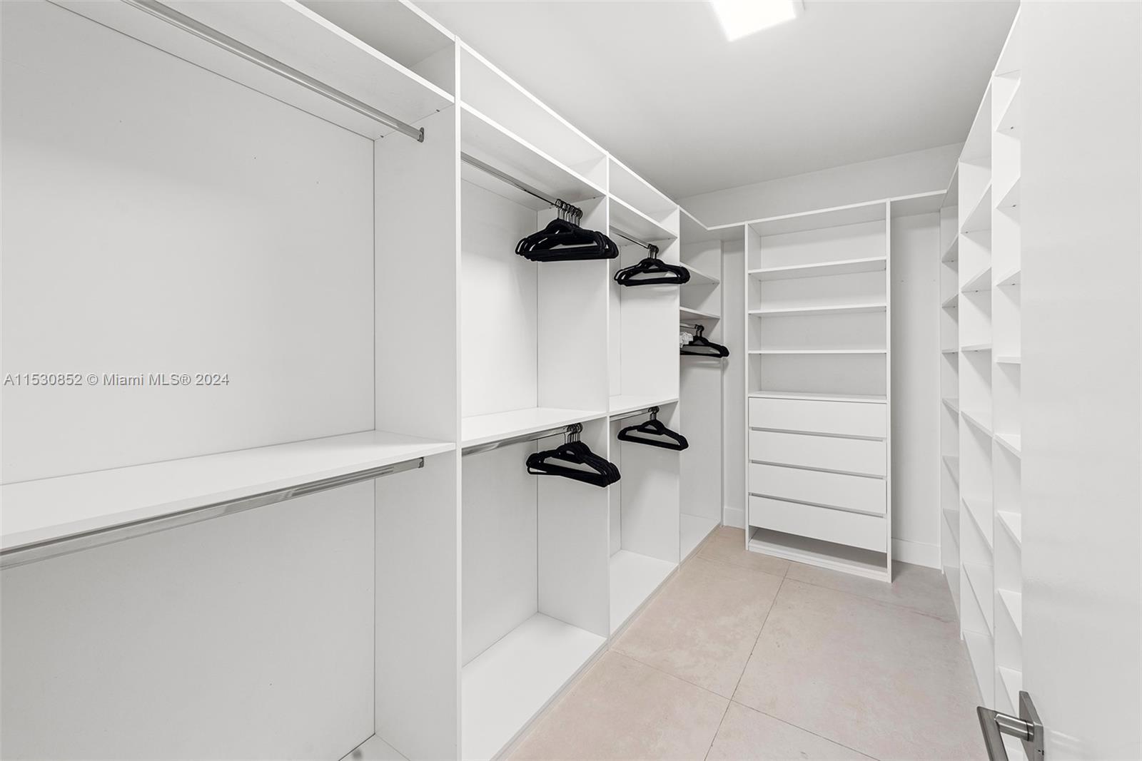 791 Crandon Blvd 901, Key Biscayne, Florida 33149, 3 Bedrooms Bedrooms, ,3 BathroomsBathrooms,Residentiallease,For Rent,791 Crandon Blvd 901,A11530852
