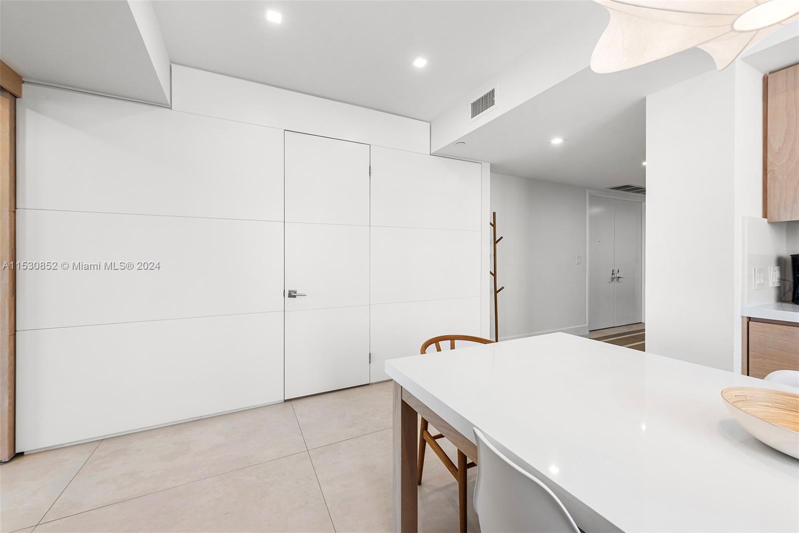 791 Crandon Blvd 901, Key Biscayne, Florida 33149, 3 Bedrooms Bedrooms, ,3 BathroomsBathrooms,Residentiallease,For Rent,791 Crandon Blvd 901,A11530852