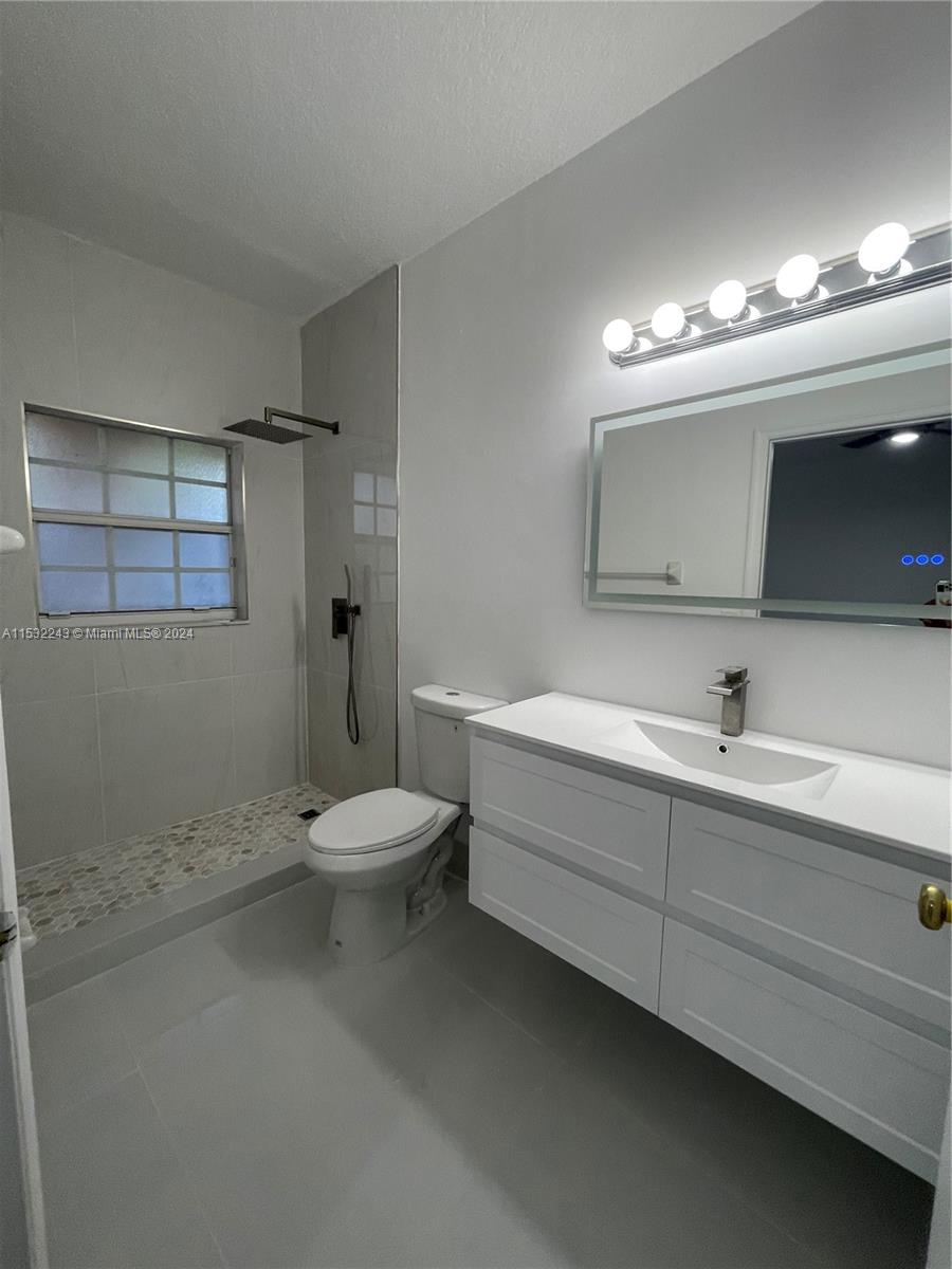 5670 NW 116th Ave 104, Doral, Florida 33178, 2 Bedrooms Bedrooms, ,2 BathroomsBathrooms,Residentiallease,For Rent,5670 NW 116th Ave 104,A11532243