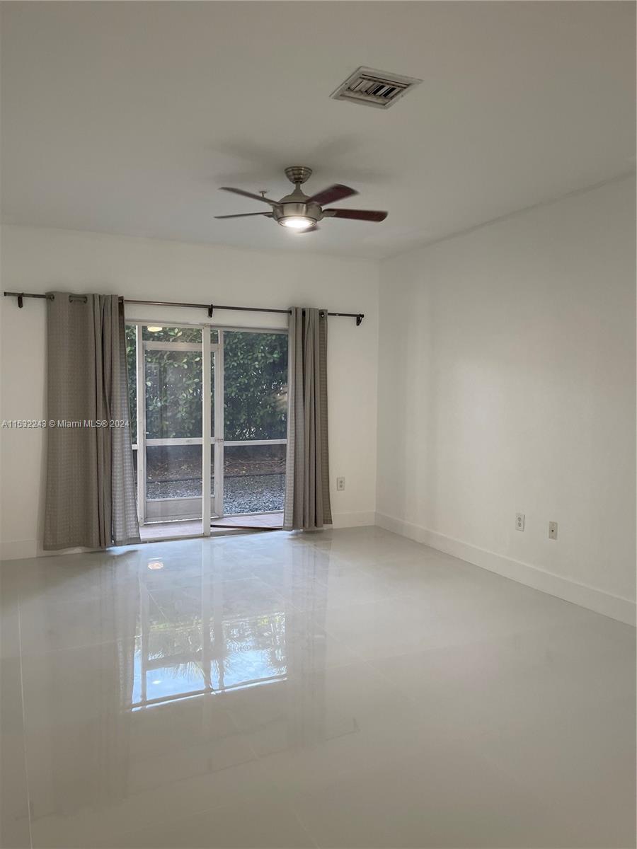 5670 NW 116th Ave 104, Doral, Florida 33178, 2 Bedrooms Bedrooms, ,2 BathroomsBathrooms,Residentiallease,For Rent,5670 NW 116th Ave 104,A11532243