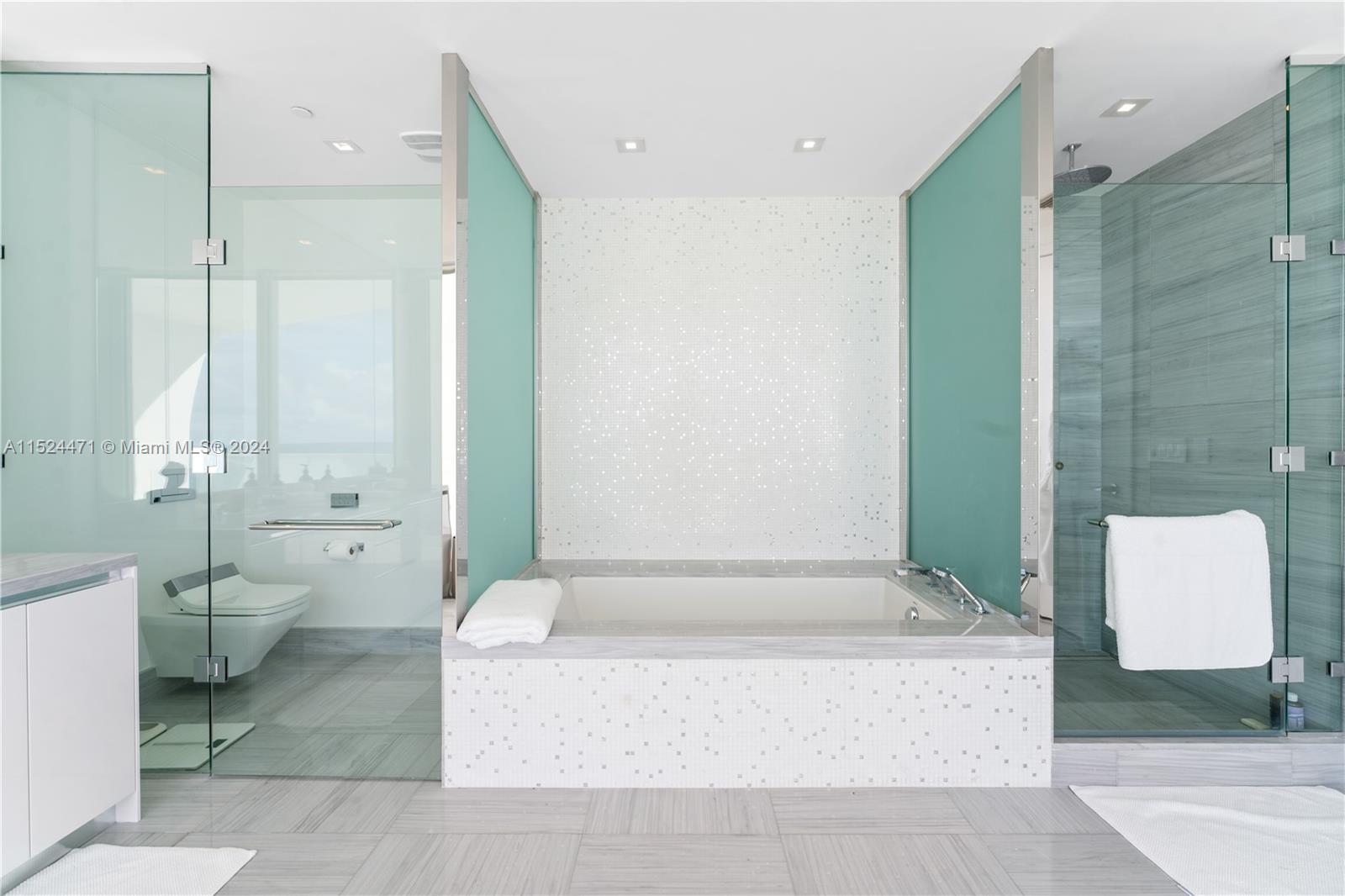 16901 Collins Ave 805, Sunny Isles Beach, Florida 33160, 4 Bedrooms Bedrooms, ,5 BathroomsBathrooms,Residentiallease,For Rent,16901 Collins Ave 805,A11524471