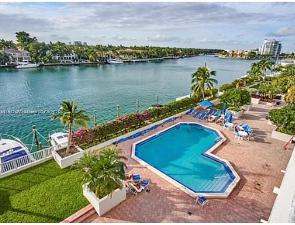 5700 Collins Ave 11D, Miami Beach, Florida 33140, 2 Bedrooms Bedrooms, ,2 BathroomsBathrooms,Residentiallease,For Rent,5700 Collins Ave 11D,A11532478