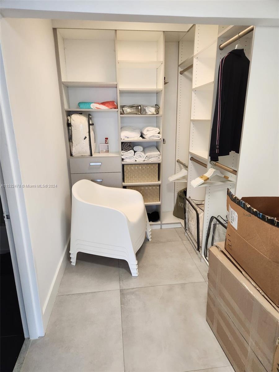 5700 Collins Ave 11D, Miami Beach, Florida 33140, 2 Bedrooms Bedrooms, ,2 BathroomsBathrooms,Residentiallease,For Rent,5700 Collins Ave 11D,A11532478