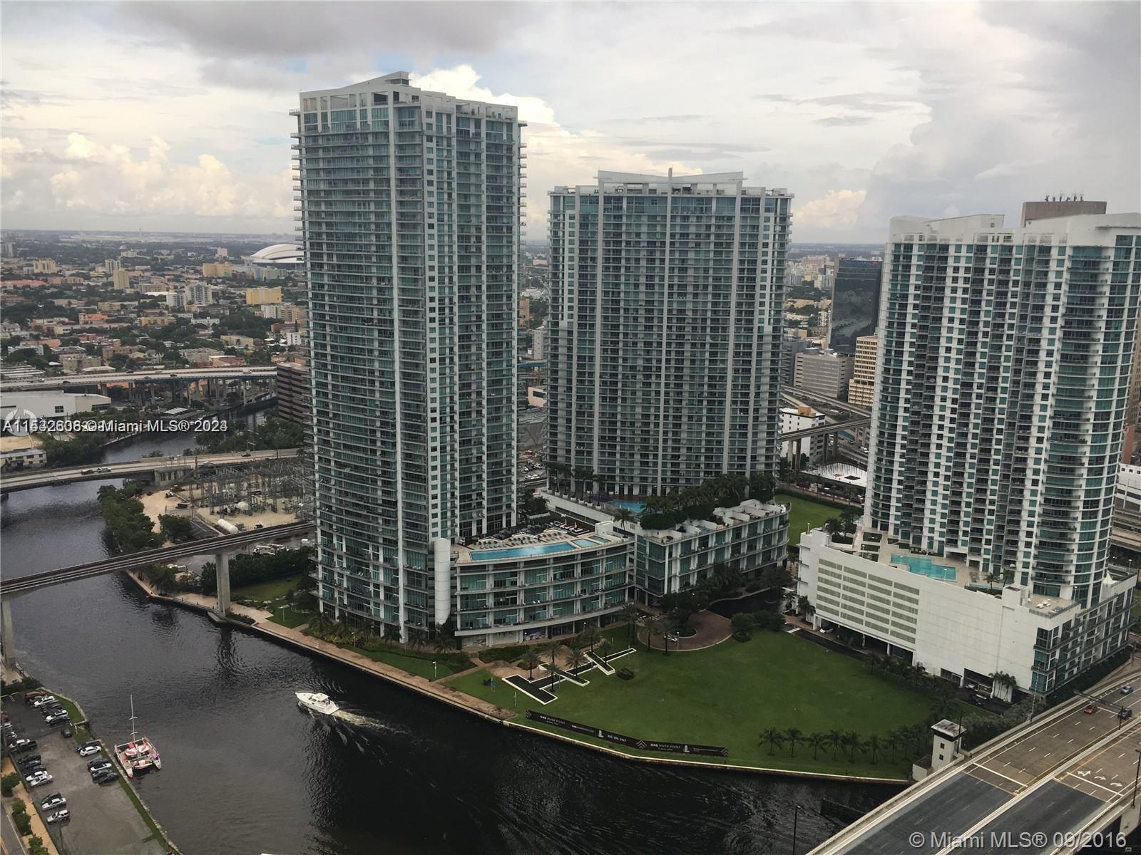 68 SE 6th St 3510, Miami, Florida 33131, 2 Bedrooms Bedrooms, ,2 BathroomsBathrooms,Residential,For Sale,68 SE 6th St 3510,A11532608