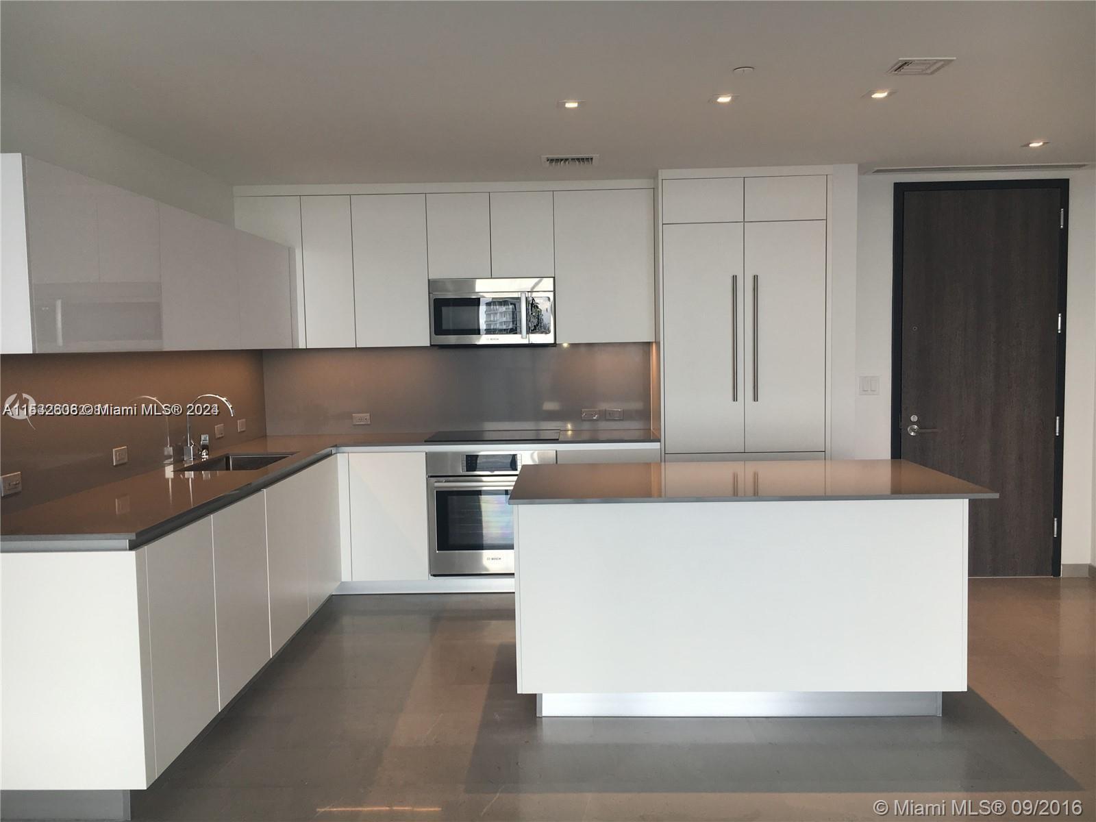 68 SE 6th St 3510, Miami, Florida 33131, 2 Bedrooms Bedrooms, ,2 BathroomsBathrooms,Residential,For Sale,68 SE 6th St 3510,A11532608