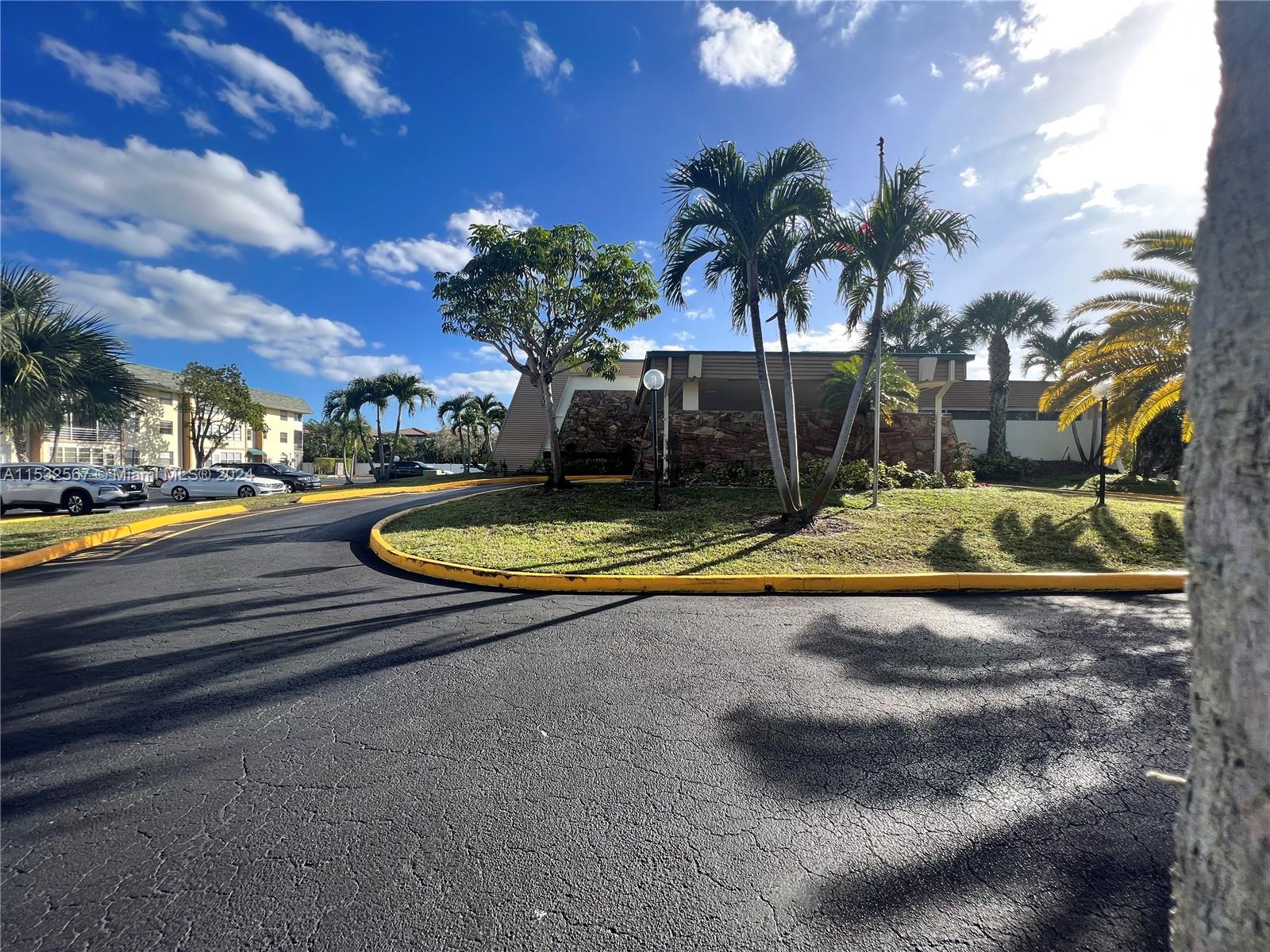 5180 E Sabal Palm Blvd 239, Tamarac, Florida 33319, 2 Bedrooms Bedrooms, ,2 BathroomsBathrooms,Residential,For Sale,5180 E Sabal Palm Blvd 239,A11532567
