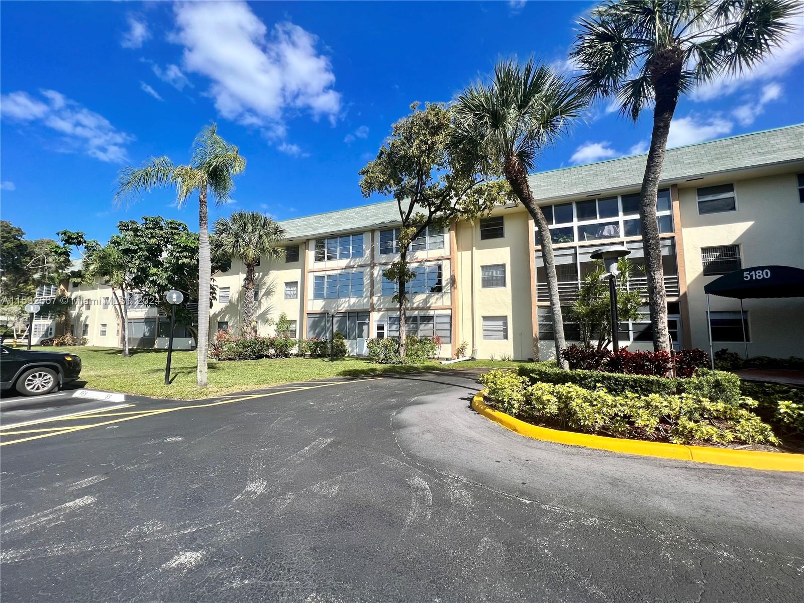 5180 E Sabal Palm Blvd 239, Tamarac, Florida 33319, 2 Bedrooms Bedrooms, ,2 BathroomsBathrooms,Residential,For Sale,5180 E Sabal Palm Blvd 239,A11532567