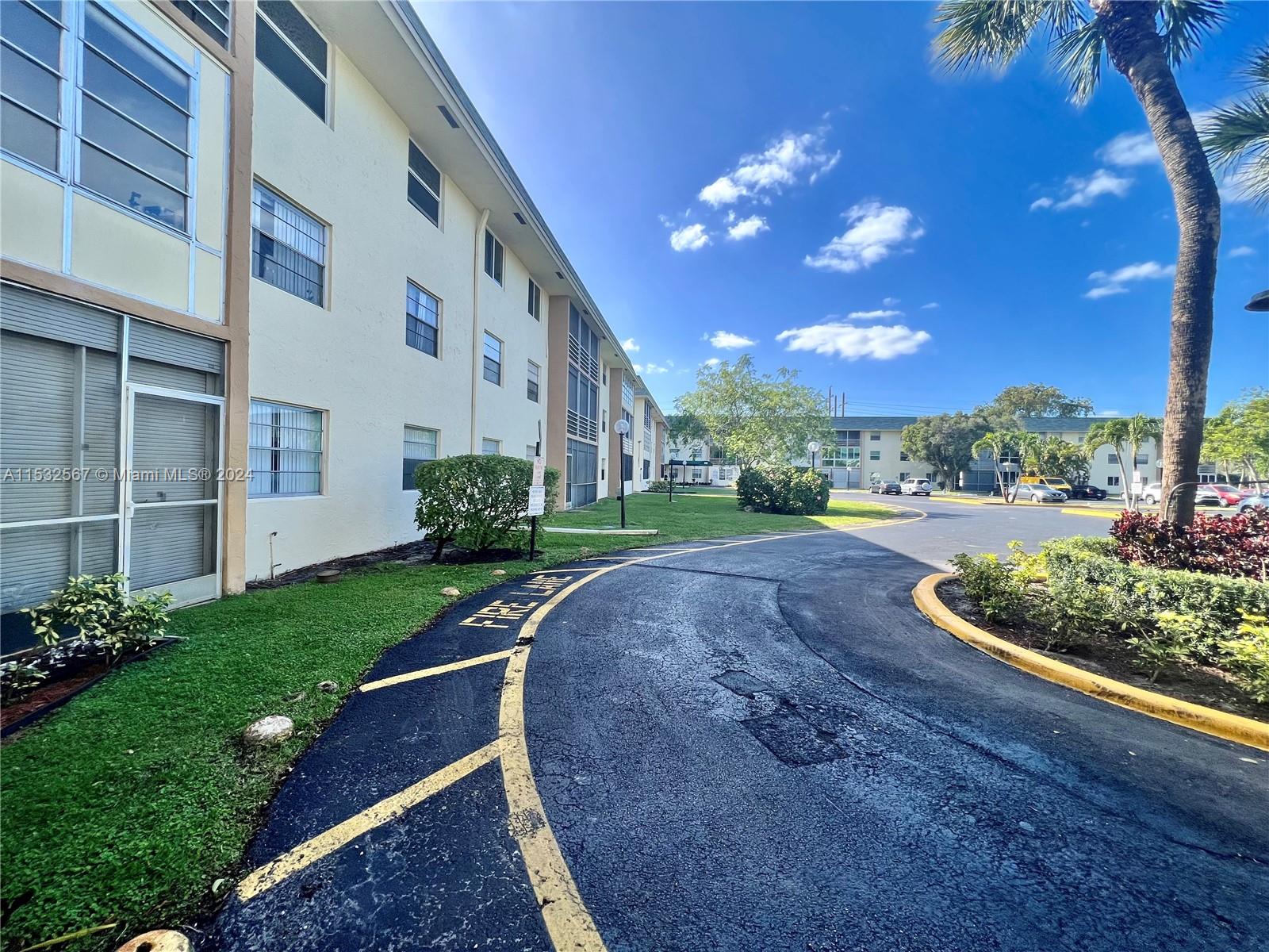 5180 E Sabal Palm Blvd 239, Tamarac, Florida 33319, 2 Bedrooms Bedrooms, ,2 BathroomsBathrooms,Residential,For Sale,5180 E Sabal Palm Blvd 239,A11532567