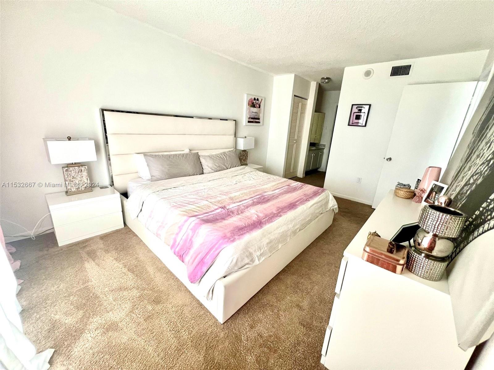 1200 NE Miami Gardens Dr 410W, Miami, Florida 33179, 1 Bedroom Bedrooms, ,2 BathroomsBathrooms,Residential,For Sale,1200 NE Miami Gardens Dr 410W,A11532667