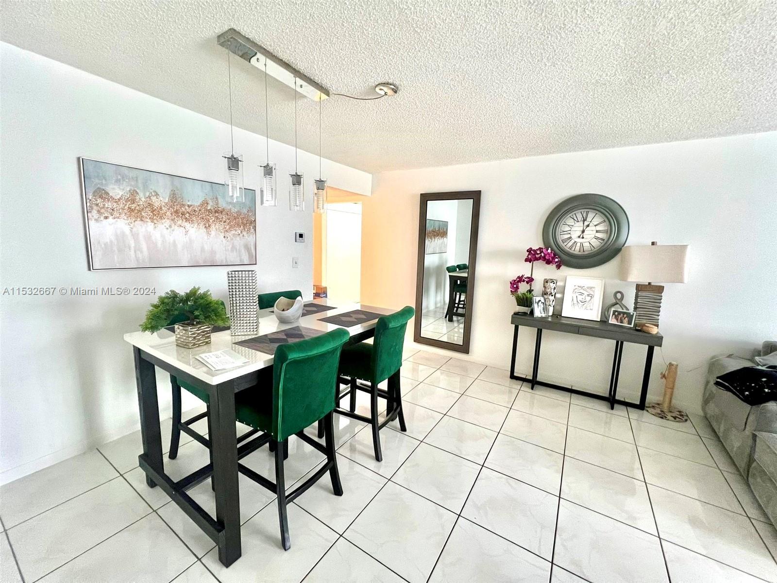 1200 NE Miami Gardens Dr 410W, Miami, Florida 33179, 1 Bedroom Bedrooms, ,2 BathroomsBathrooms,Residential,For Sale,1200 NE Miami Gardens Dr 410W,A11532667