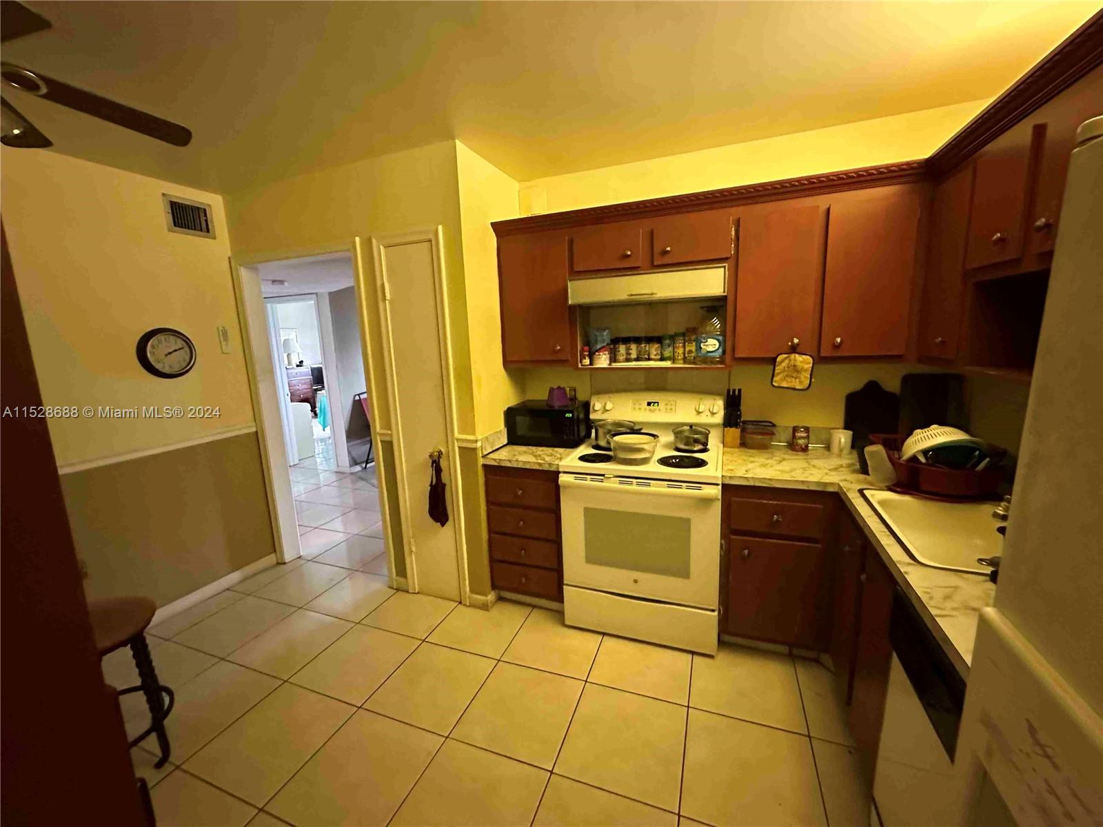 2061 NW 47th Ter 405, Lauderhill, Florida 33313, 1 Bedroom Bedrooms, ,1 BathroomBathrooms,Residential,For Sale,2061 NW 47th Ter 405,A11528688