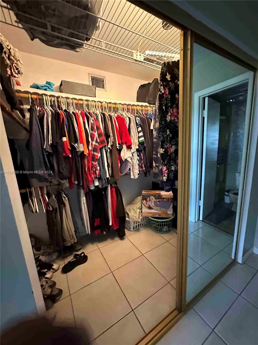 2061 NW 47th Ter 405, Lauderhill, Florida 33313, 1 Bedroom Bedrooms, ,1 BathroomBathrooms,Residential,For Sale,2061 NW 47th Ter 405,A11528688