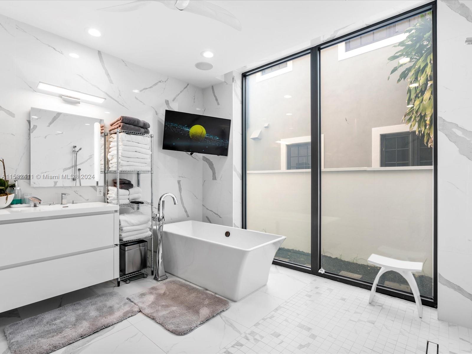 1408 SE 2nd Ct, Fort Lauderdale, Florida 33301, 4 Bedrooms Bedrooms, ,5 BathroomsBathrooms,Residential,For Sale,1408 SE 2nd Ct,A11532411