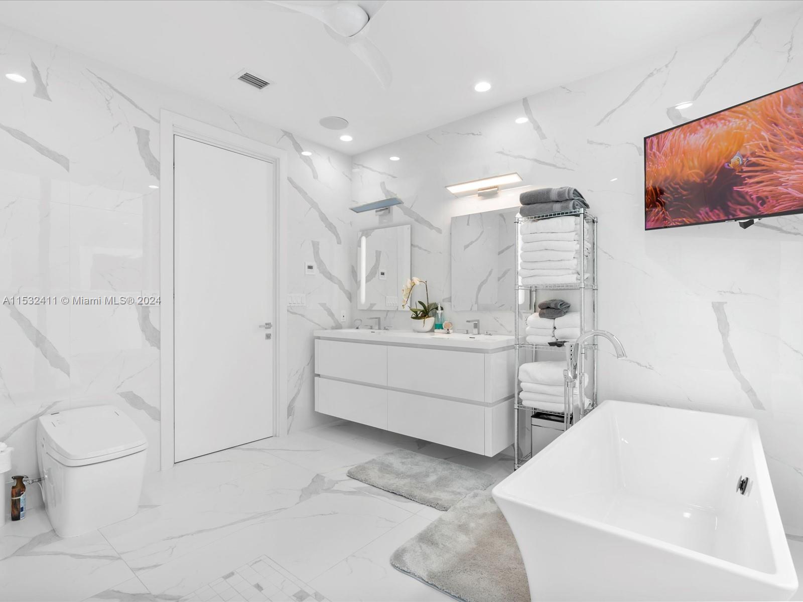 1408 SE 2nd Ct, Fort Lauderdale, Florida 33301, 4 Bedrooms Bedrooms, ,5 BathroomsBathrooms,Residential,For Sale,1408 SE 2nd Ct,A11532411
