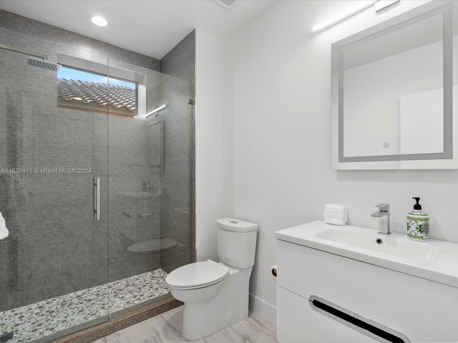 1408 SE 2nd Ct, Fort Lauderdale, Florida 33301, 4 Bedrooms Bedrooms, ,5 BathroomsBathrooms,Residential,For Sale,1408 SE 2nd Ct,A11532411
