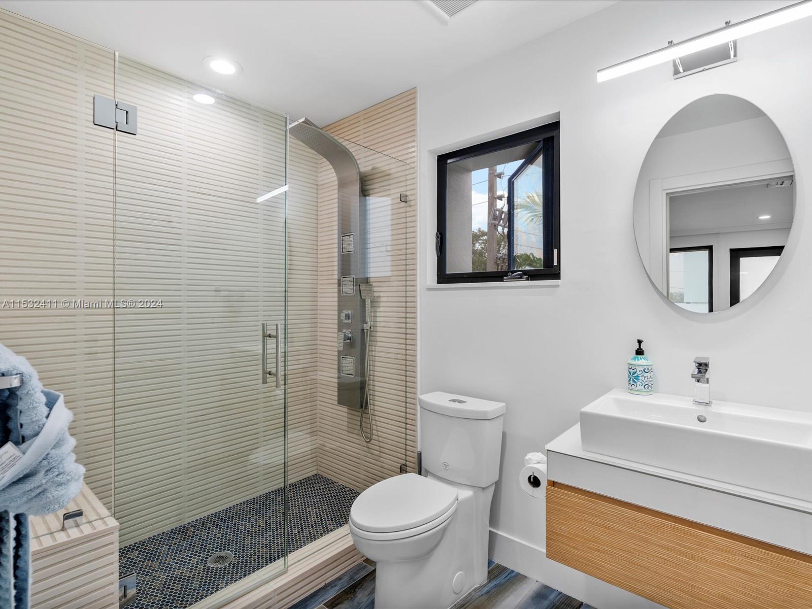1408 SE 2nd Ct, Fort Lauderdale, Florida 33301, 4 Bedrooms Bedrooms, ,5 BathroomsBathrooms,Residential,For Sale,1408 SE 2nd Ct,A11532411