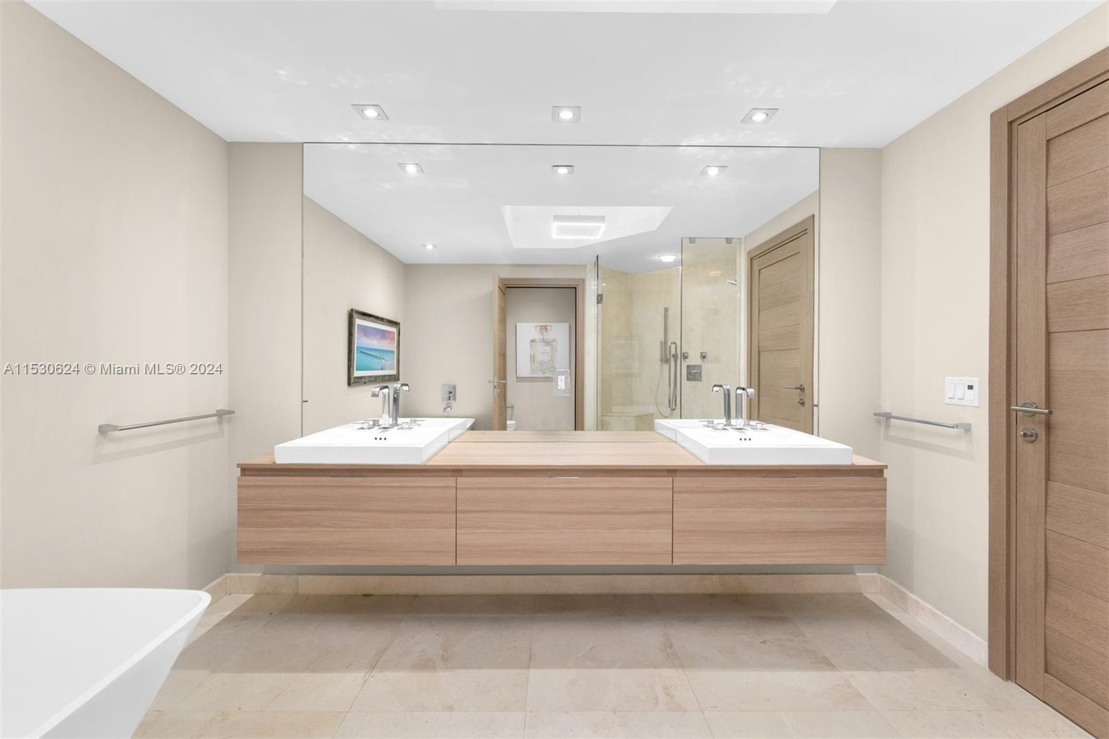 17111 Biscayne Blvd 1702, North Miami Beach, Florida 33160, 2 Bedrooms Bedrooms, ,2 BathroomsBathrooms,Residential,For Sale,17111 Biscayne Blvd 1702,A11530624