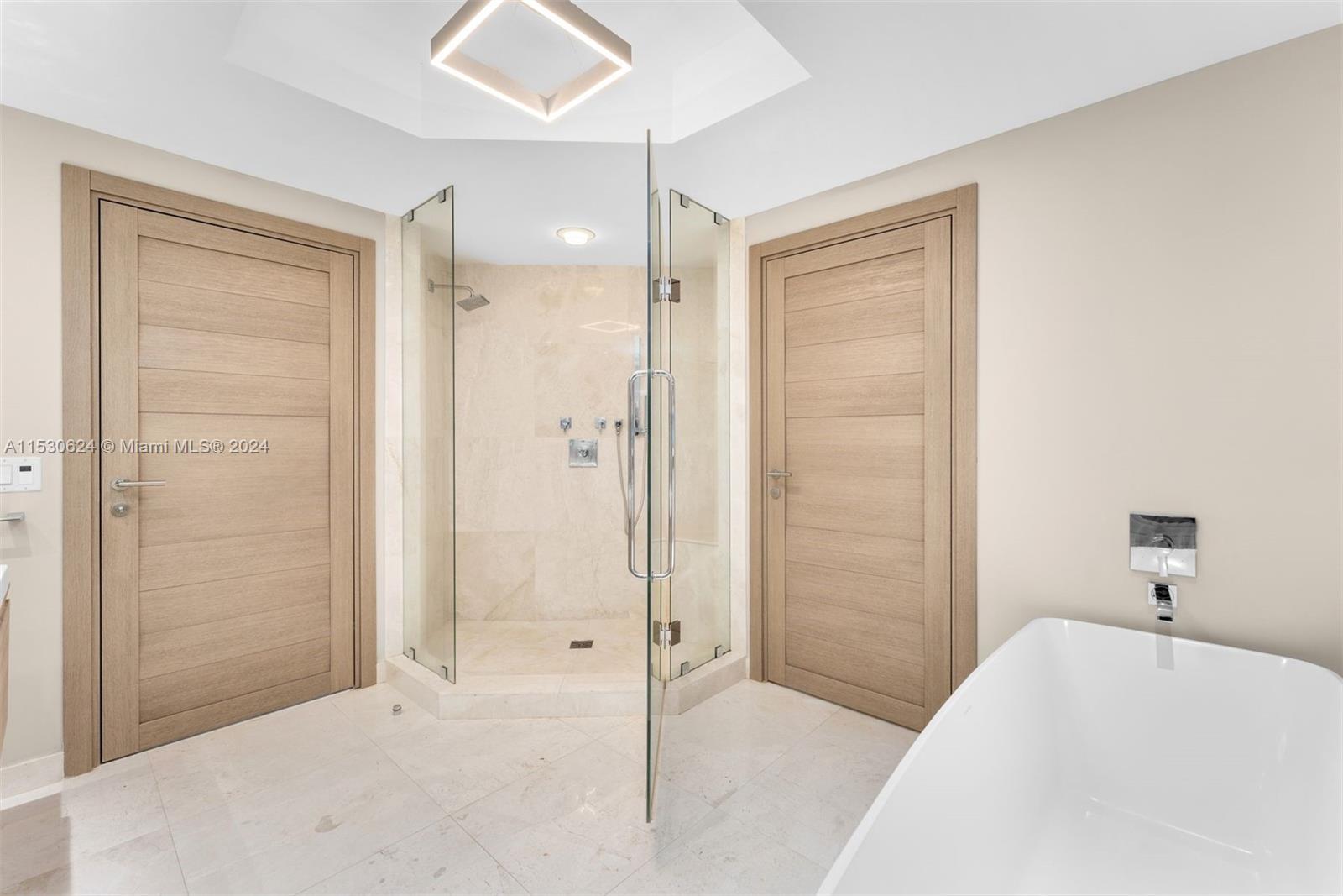 17111 Biscayne Blvd 1702, North Miami Beach, Florida 33160, 2 Bedrooms Bedrooms, ,2 BathroomsBathrooms,Residential,For Sale,17111 Biscayne Blvd 1702,A11530624