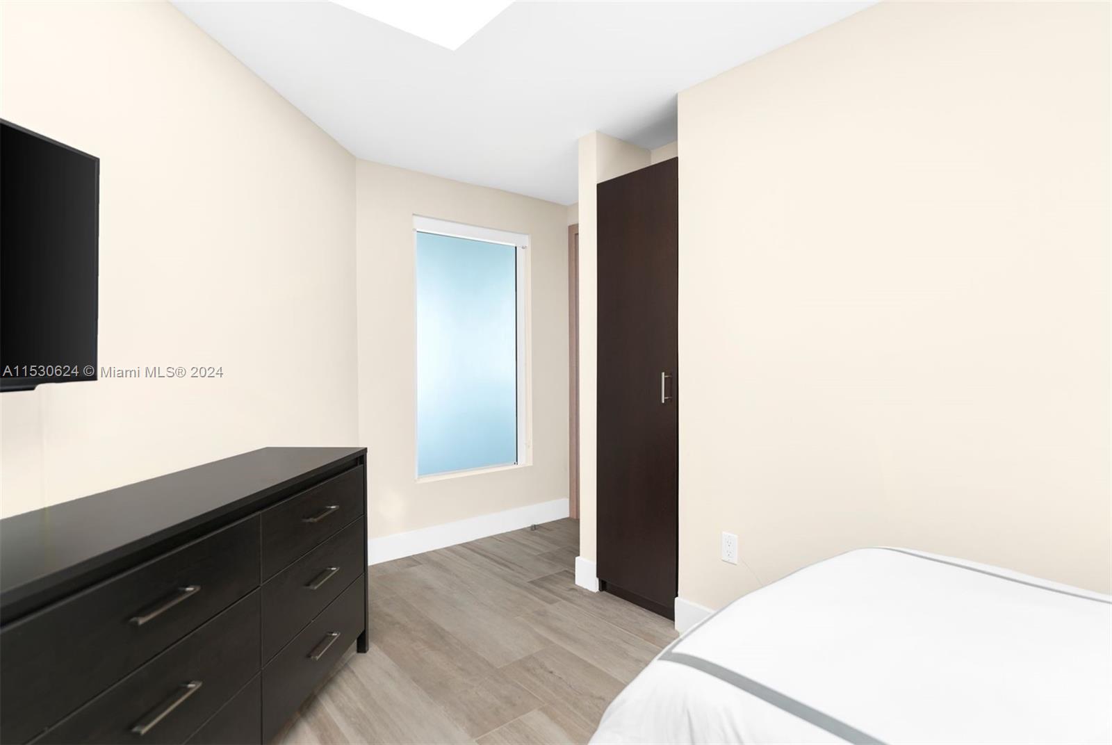 17111 Biscayne Blvd 1702, North Miami Beach, Florida 33160, 2 Bedrooms Bedrooms, ,2 BathroomsBathrooms,Residential,For Sale,17111 Biscayne Blvd 1702,A11530624