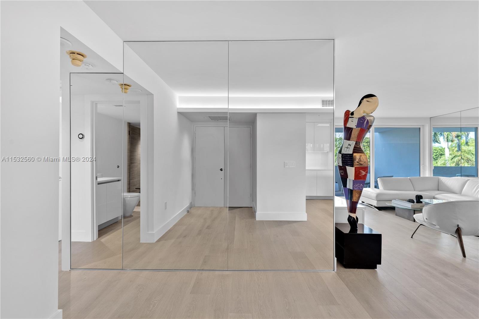 155 Ocean Lane Dr 210, Key Biscayne, Florida 33149, 2 Bedrooms Bedrooms, ,2 BathroomsBathrooms,Residentiallease,For Rent,155 Ocean Lane Dr 210,A11532560